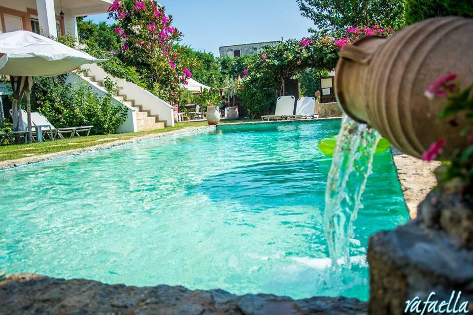 Irene'S Maisonette At Rafaella Resort Kokkónion Екстериор снимка