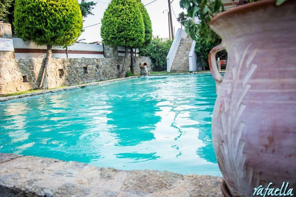 Irene'S Maisonette At Rafaella Resort Kokkónion Екстериор снимка